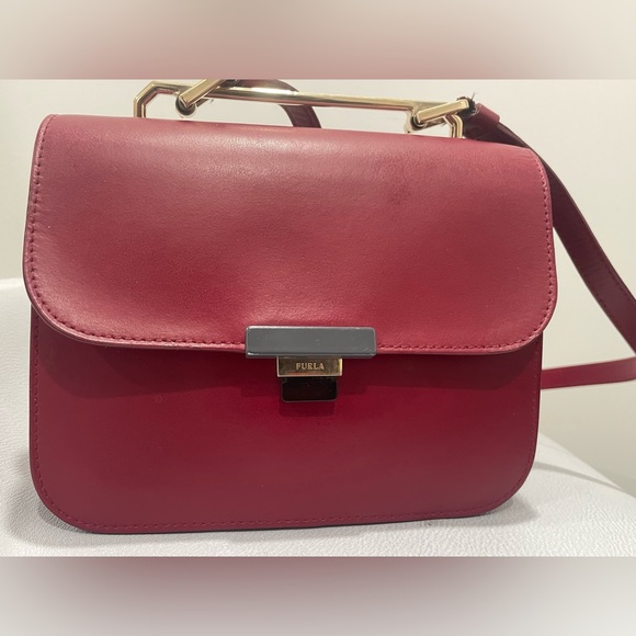 Furla Elisir Crossbody Bag Color Maroon, sz 7,5x6x3 inches (Read Description) - Picture 3 of 12